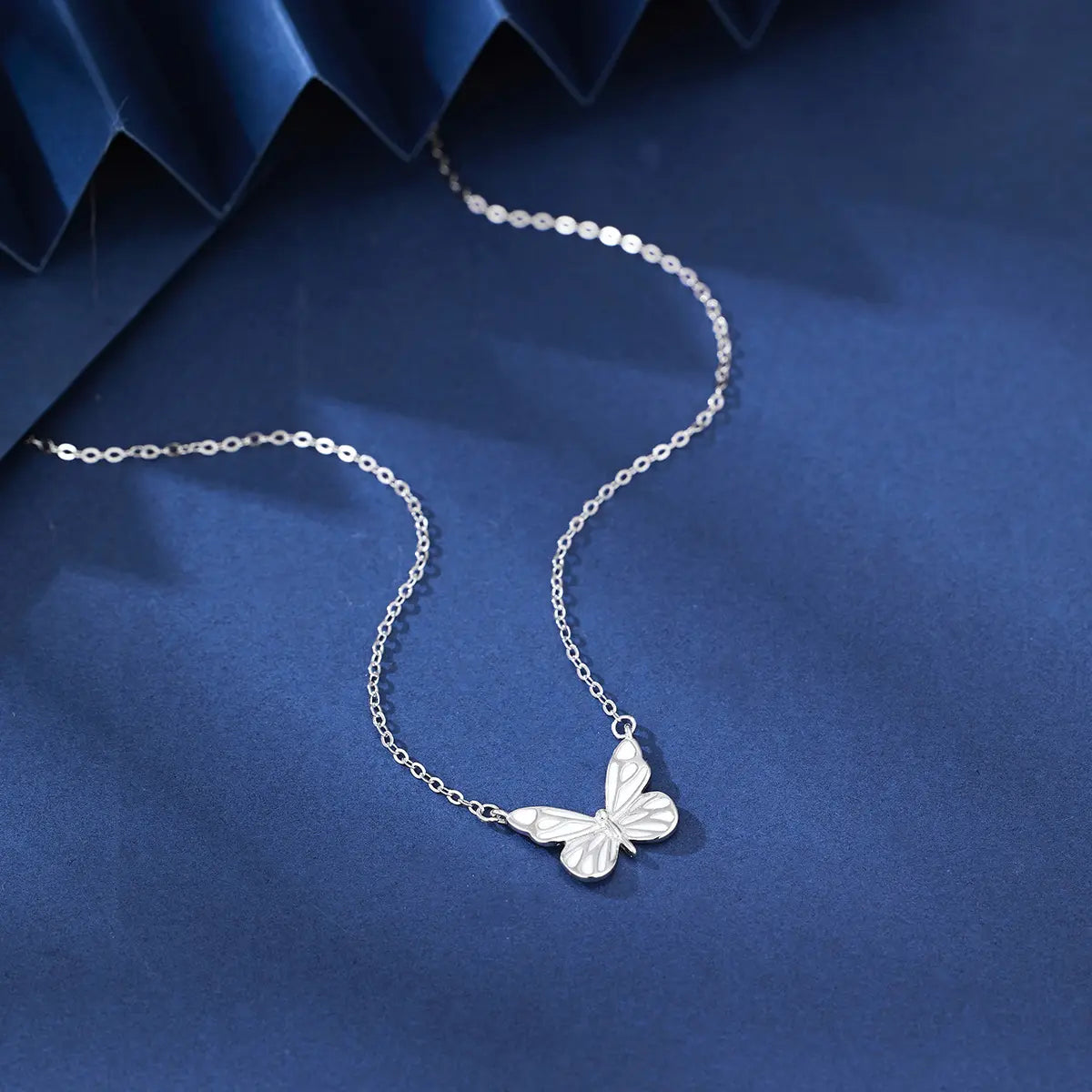 Glow in the Dark Butterfly Necklace & Bracelet Set - Luminous Jewelry