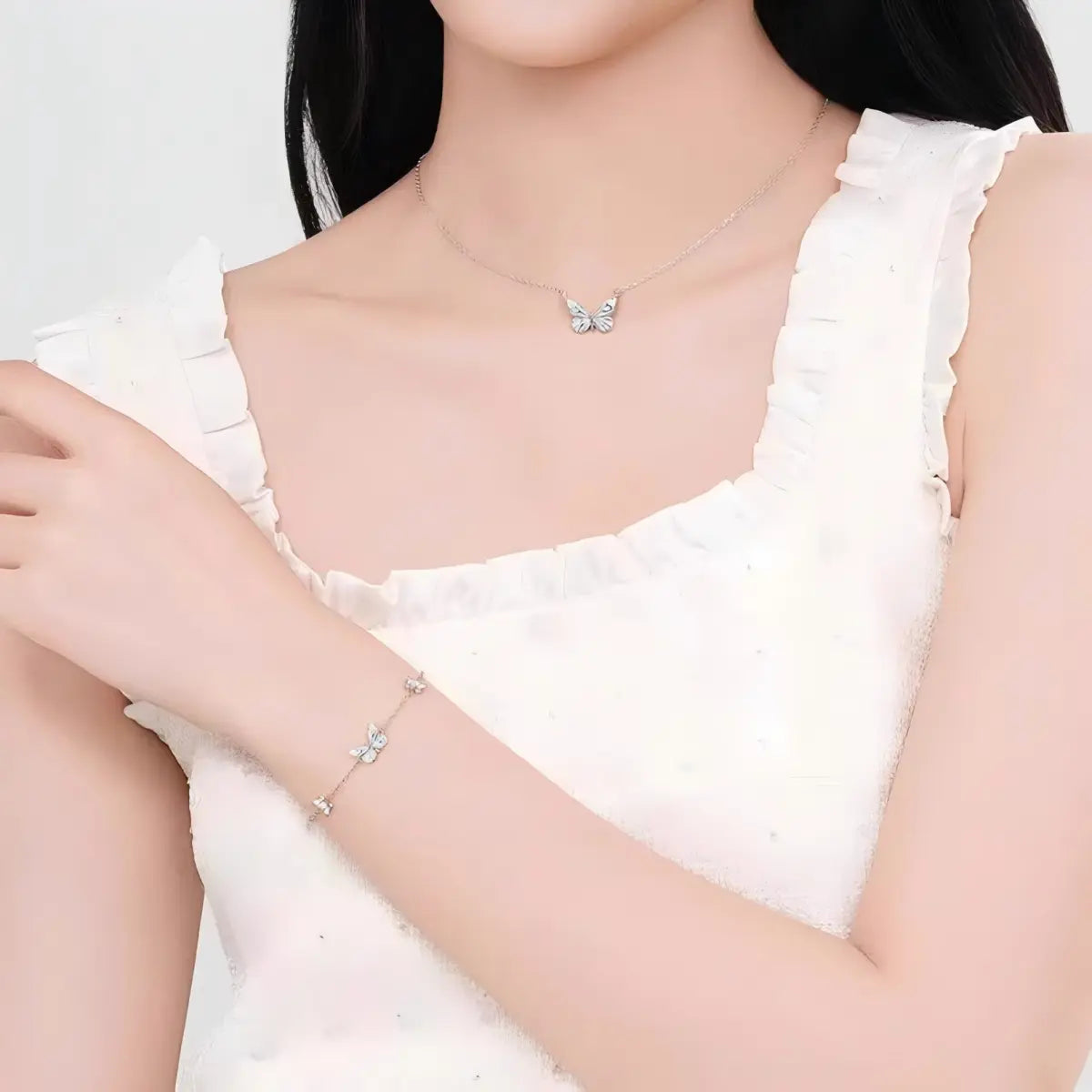 Glow in the Dark Butterfly Necklace & Bracelet Set - Luminous Jewelry