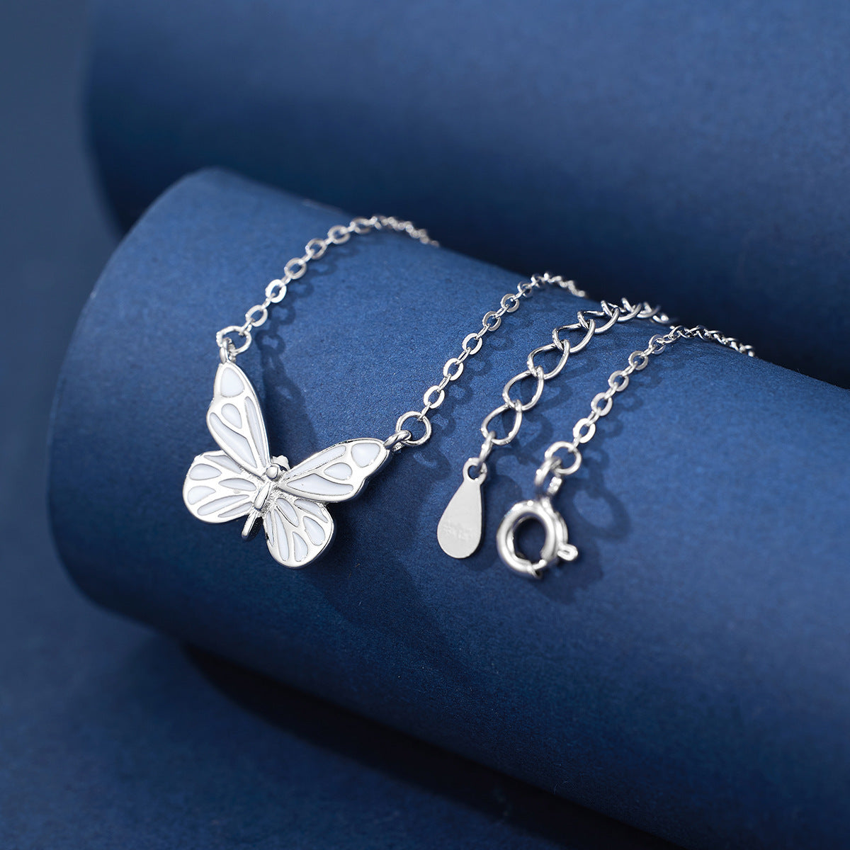 Glow in the Dark Butterfly Necklace & Bracelet Set - Luminous Jewelry