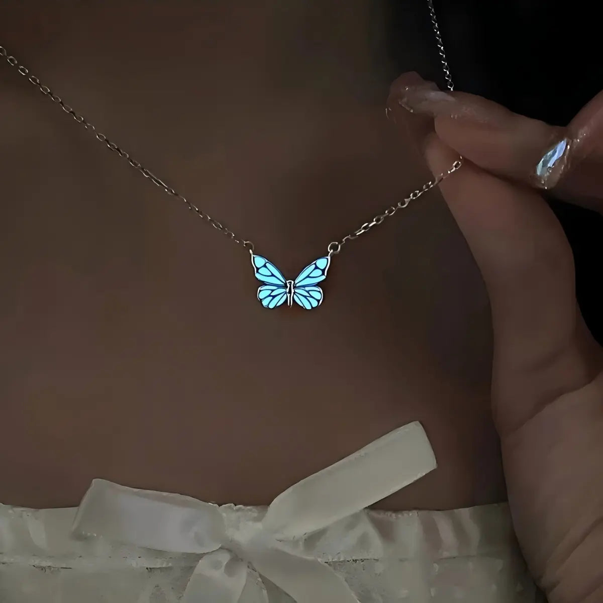 Glow in the Dark Butterfly Necklace & Bracelet Set - Luminous Jewelry